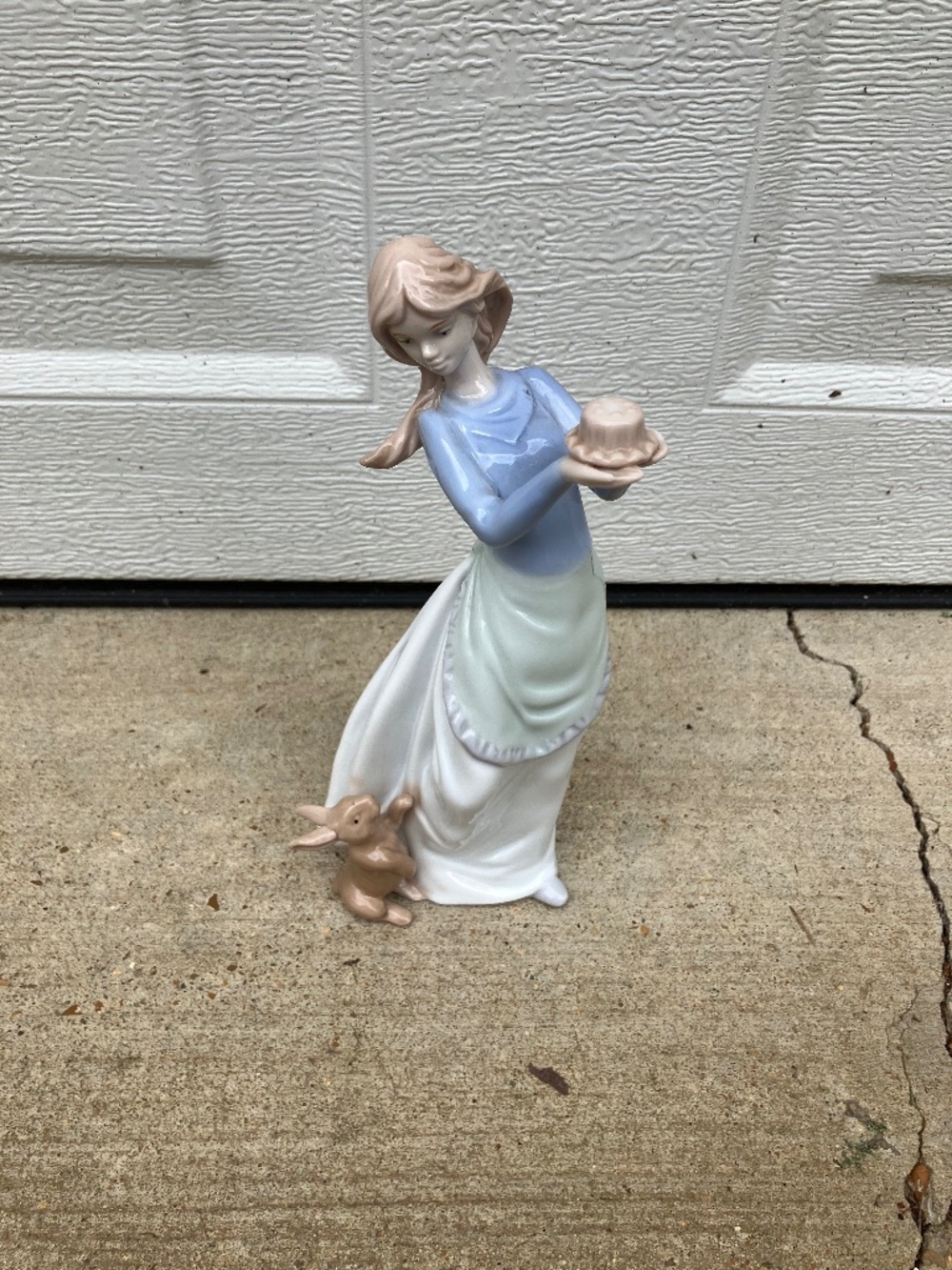Vntg. NAO By Lladro Porcelain Figure Puppy’s Birthday Reproduction China